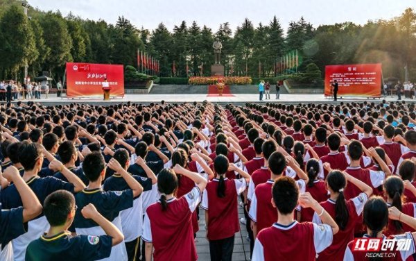 股查查 韶峰下的“研学红”①丨思政课老师：化身“提灯者” 让红色之光照亮少年前行路